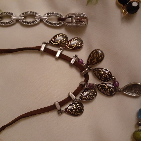 Bulk Jewelry - Picture 9 of 16